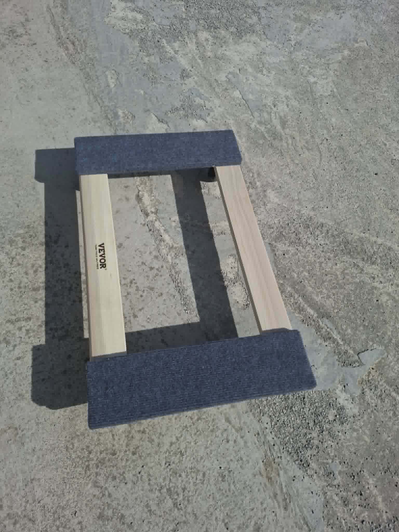 Transportni voziček mali lesen za najem